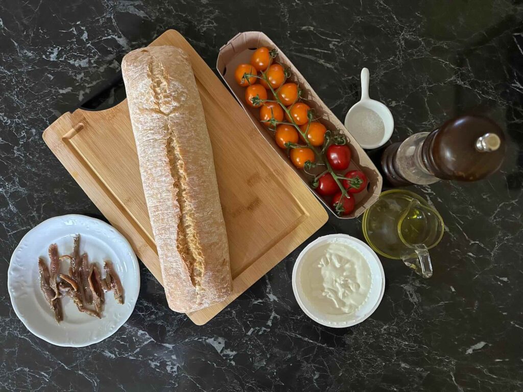 Bruskete sa čeri paradajzom i inćunima, sastojci.