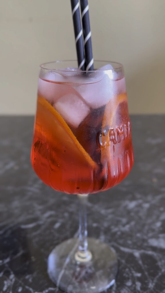 Campari Spritz sa kriškom narandže