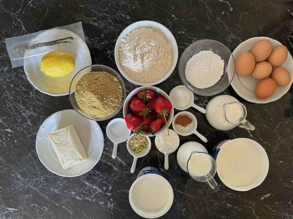 Krostata sa jagodama i pistaćima, sastojci.