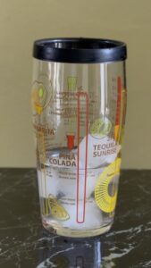 Koktel King's Jubilee, šejker sa maraschino likerom