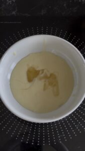 Mlečni kolač - pomešati kondenzovano mleko, želatin i med