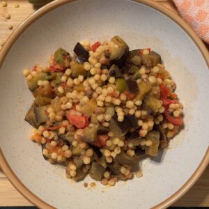 Fregola sa plavim paradajzom
