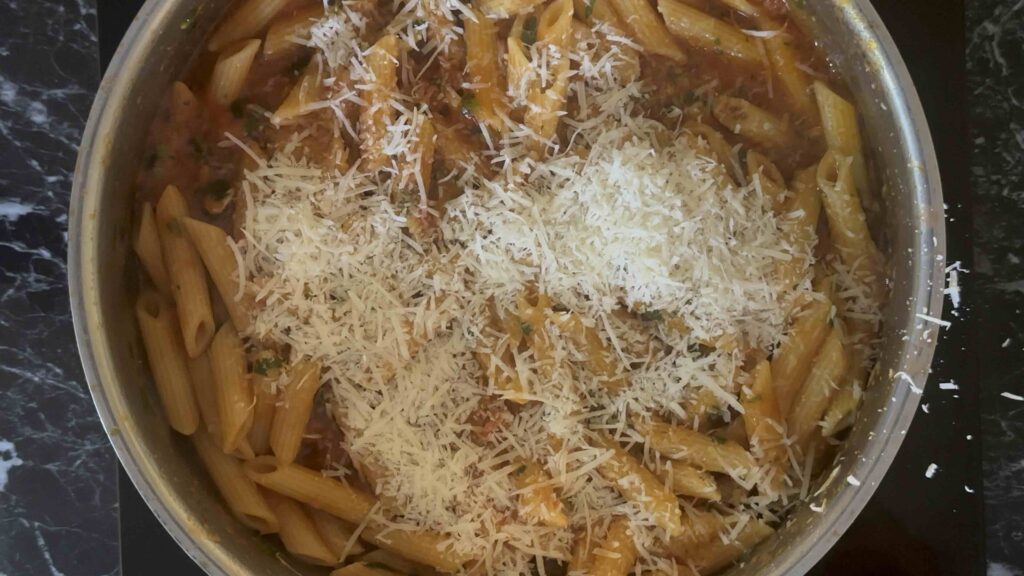 Pasta Arrabiata - dodati parmezan