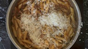 Pasta Arrabiata - dodati parmezan