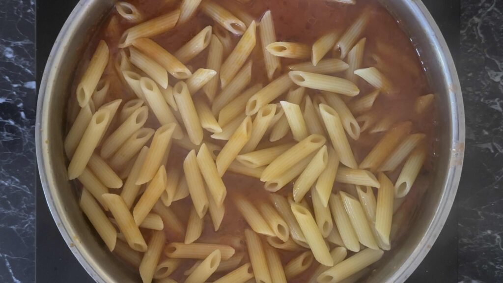 Pasta Arrabiata - dodati testeninu