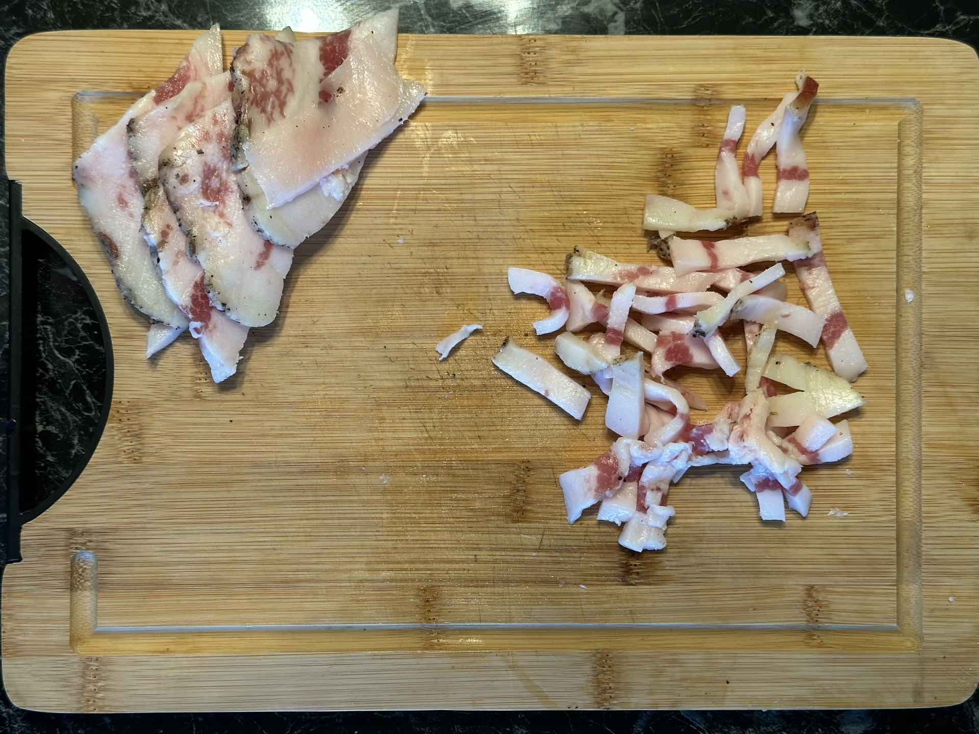 Iseckana Guanciale slanina